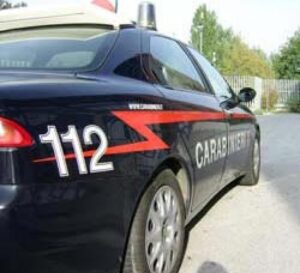 Durante il controllo tenta di accoltellare i Carabinieri: arrestato