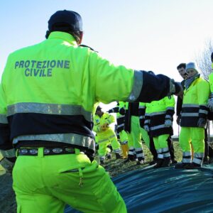 Protezione civile, l’impegno dei volontari all’hub vaccinale