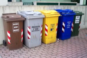 “Più Tari per tutti”, l’opposizione boccia la nuova tariffa