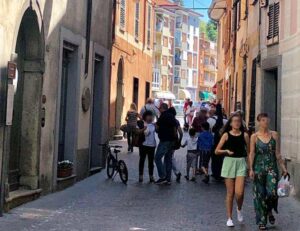 Liberate via Mameli: firme per dire stop ai veicoli in centro
