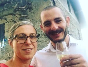 Dipendente comunale si sposa, uffici tenuti aperti dal sindaco
