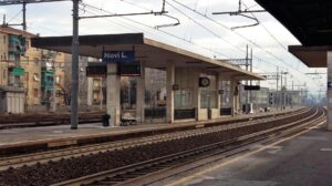 Lite furibonda tra clochard in stazione, un ferito