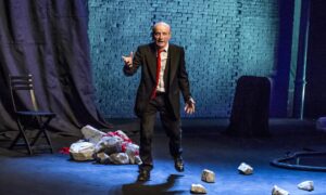 Giuseppe Cederna, storie di migranti a teatro