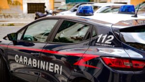 Ruba batterie per 350 euro, nei guai