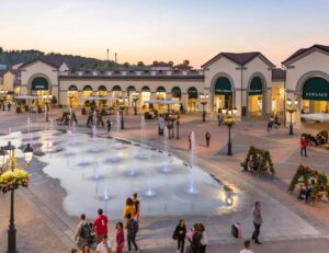 L’Outlet anticipa i saldi con le “Promozioni d’estate”
