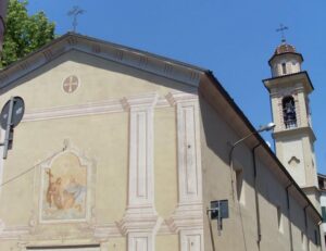 Fu colpito dal fulmine: restaurato il campanile dei Rossi
