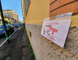 Cani a spasso, c’è l’obbligo di museruola e bottiglietta
