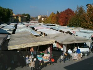“Negozianti penalizzati dal trasloco del mercato del giovedì”