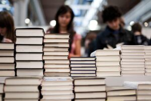 Cancellata la “Torre di carta”, gli editori contro Cuccuru
