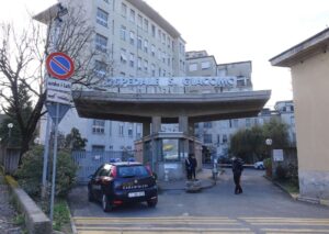 Coronavirus, altro contagio. In ospedale nuovi posti Covid