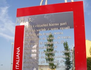Monumenti illuminati e concerto virtuale per la Repubblica