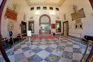 Coronavirus: un decesso per polmonite rilancia i timori
