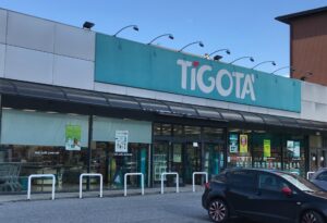 Tigotà: assalto con spaccata
