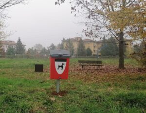Deiezioni canine, 30 cestini per gli amici a 4 zampe