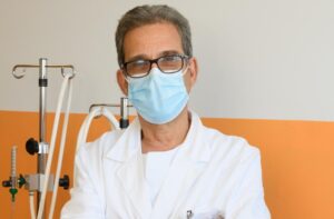 Il primo vaccinato: “Voglio dare l’esempio”