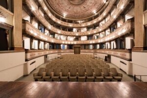 ‘Facciamo Luce sul Teatro!’, un’arte che sta morendo
