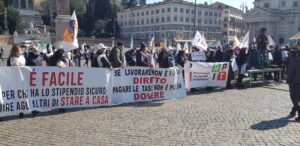 “Riapriamo negozi, bar e ristoranti”