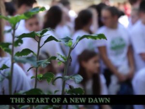 I bimbi della scuola Zucca cantano per la Terra e per gli alberi