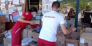 Raccolta alimentare, l’impegno dei volontari Cri