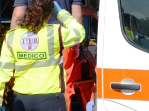 Schianto mortale sull’A26, perde la vita 72enne