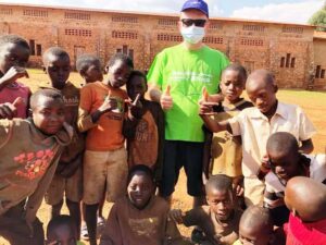 Stefano Gabriele in Burundi per Ascolta l’Africa