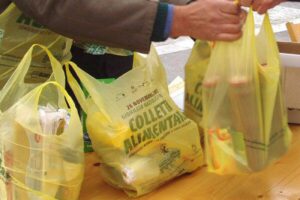 Colletta alimentare: povertà in aumento, una mano a chi è in difficoltà