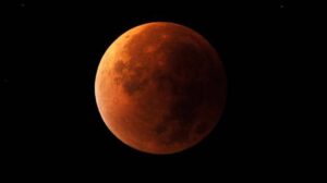 Luna rosso sangue: tutto sull’eclissi del 16 maggio