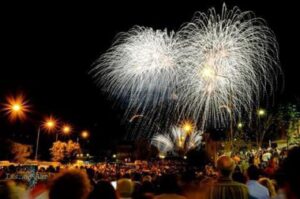 Arquata in musica: spettacolo pirotecnico, arte e gastronomia