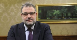 Il collasso di una democrazia: Fornaro presenta il suo ultimo libro