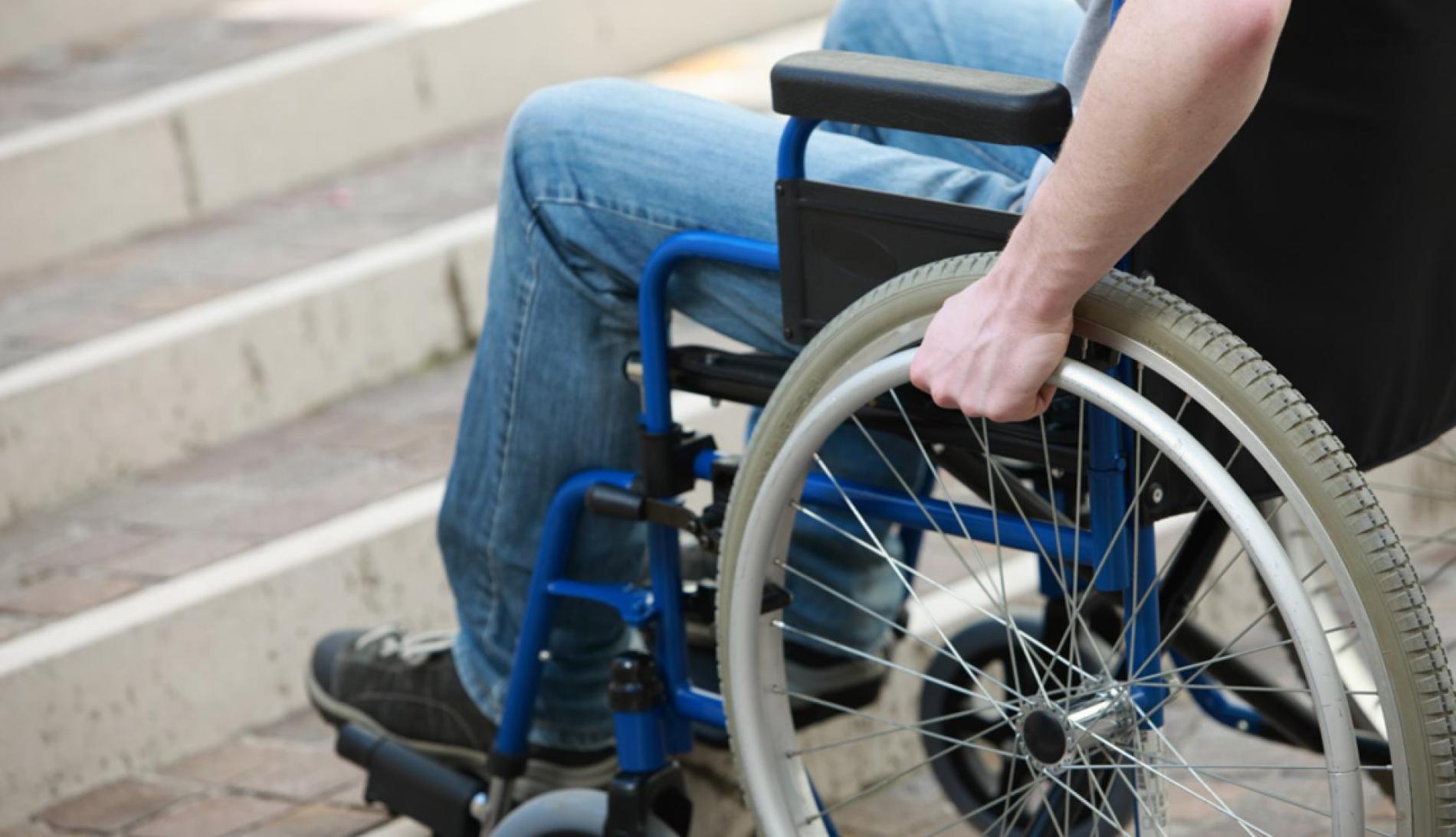 Novi: eliminato il parcheggio per disabili, la Lega protesta