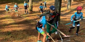 Mountain bike sotto la torre, i Cinghiali fanno festa a Novi