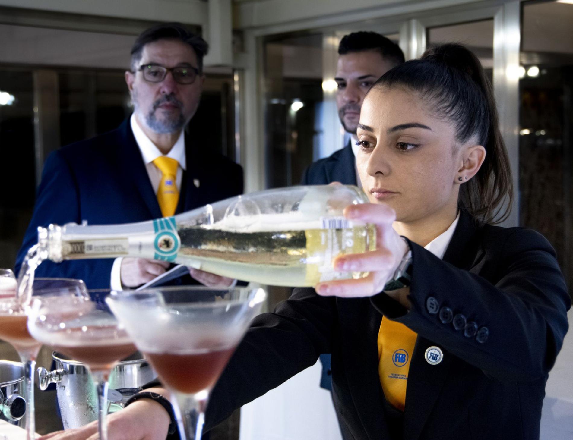 Corso per barman, a Novi si replica con gli esperti della Fib