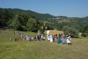 Sempre suggestiva la cerimonia dell’Assunta, sotto le querce