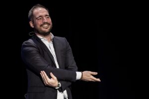 Filippo Caccamo, castagnate e… Ufo: le manifestazioni in provincia