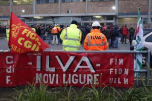 Ex Ilva, la Regione batte un colpo: «Lavorare con Puglia e Liguria»