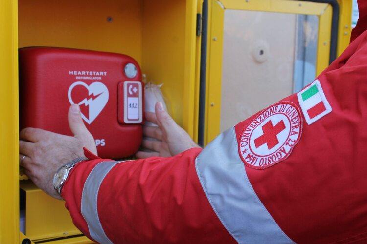 Mercato cardioprotetto, a Novi installati tre defibrillatori