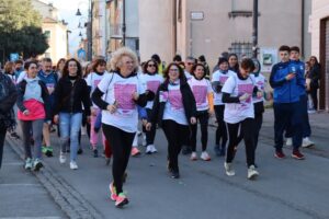 Ricerca sul cancro, Arquata in cammino con “Just the woman I am”