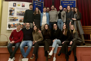 Paella e allegria, un successo la festa solidale dei giovani Rotary