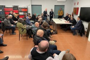 «L’Ilva cerca apprendisti e manda in “cassa” gli operai esperti»