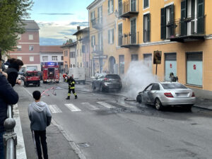 Incendio a Pozzolo, va a fuoco un’autovettura