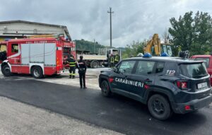 Borghetto Borbera, automezzo in fiamme per un guasto