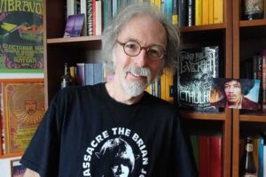 Novi, Enrico Rocci presenta “Nozze chimiche coi fichi secchi”