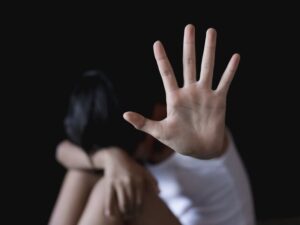 Minacce e atti persecutori: arrestato 34enne