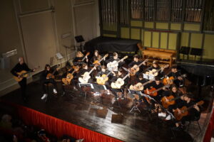 Maratona musicale, chitarre e tartufo: le iniziative di domenica