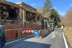 Voltaggio, dopo il crollo alla ex cartiera riaperta la Sp 160