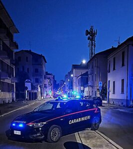 Novi Ligure: cade cornicione, ferito un passante. Viabilità ridotta