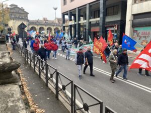 Ex Ilva, lavoratori in corteo