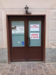 Serravalle: saracinesche abbassate per  “I tre scalini”