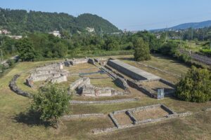 Serravalle Scrivia: passeggiata archeologica dedicata alle rose