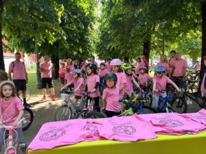 Pasturana: studenti in bici aspettando il Giro